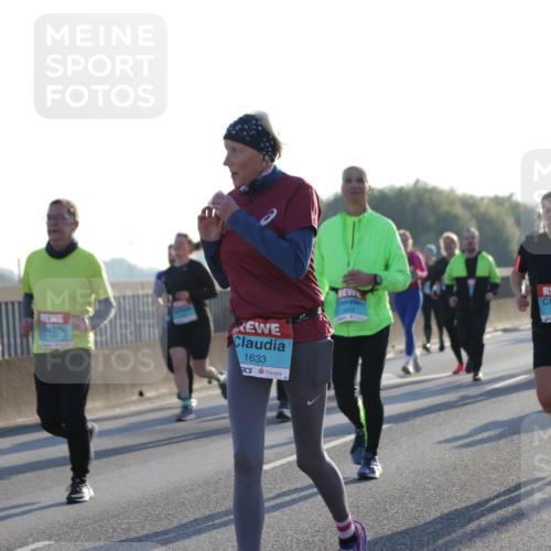 03.10.2025 - Köhlbrandbrückenlauf Jannik Wohlers http://msf.ph/oto/9050612 03.10.2025 09:18:50 Position 3 1633, 1843, 1649 meine-sportfotos.de
