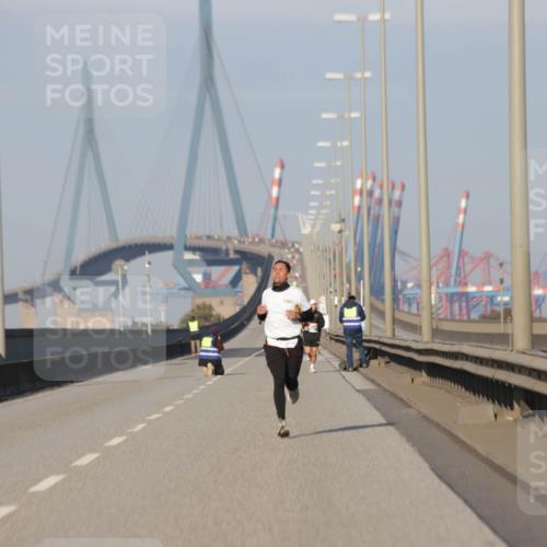 03.10.2025 - Köhlbrandbrückenlauf Jannik Wohlers http://msf.ph/oto/9050618 03.10.2025 09:36:34 Position 3  meine-sportfotos.de