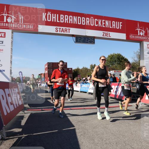 03.10.2025 - Köhlbrandbrückenlauf Lena Gebhardt http://msf.ph/oto/9050619 03.10.2025 13:21:25 Ziel 4363, 4379, 4601, 4838, 4917, 5149, 5483, 5506, 5725, 5871, 5873, 6040, 6221, 6675, 6676, 6679, 6802 meine-sportfotos.de