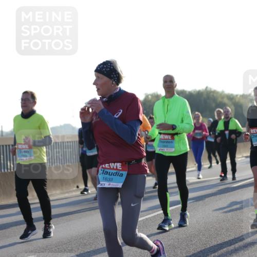 03.10.2025 - Köhlbrandbrückenlauf Jannik Wohlers http://msf.ph/oto/9050620 03.10.2025 09:18:50 Position 3 1633, 1843, 1649 meine-sportfotos.de