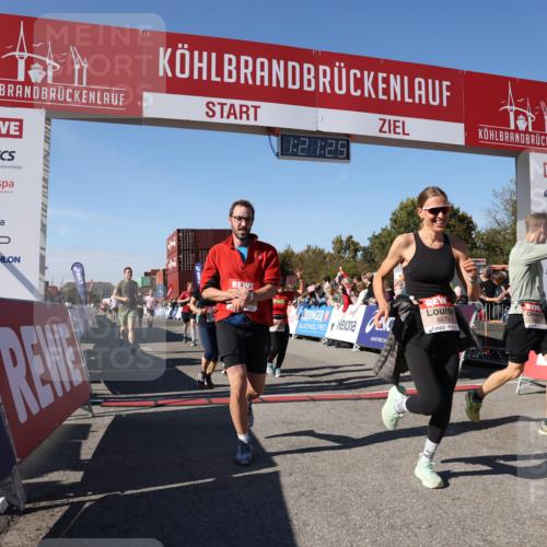 03.10.2025 - Köhlbrandbrückenlauf Lena Gebhardt http://msf.ph/oto/9050638 03.10.2025 13:21:25 Ziel 4363, 4379, 4601, 4838, 4917, 5149, 5483, 5506, 5725, 5871, 5873, 6040, 6221, 6675, 6676, 6679, 6802 meine-sportfotos.de