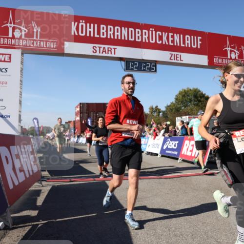 03.10.2025 - Köhlbrandbrückenlauf Lena Gebhardt http://msf.ph/oto/9050646 03.10.2025 13:21:26 Ziel 4363, 4367, 4379, 4838, 4917, 5149, 5483, 5506, 5725, 5871, 5873, 6040, 6132, 6221, 6675, 6676, 6679, 6802 meine-sportfotos.de