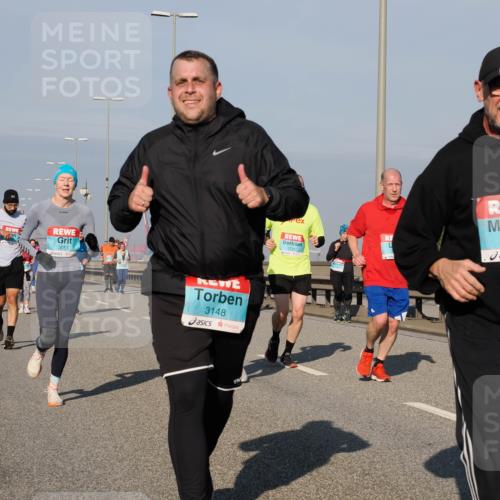 03.10.2025 - Köhlbrandbrückenlauf Fabian Wolf http://msf.ph/oto/9050653 03.10.2025 10:01:27 Position 3 3051, 3148, 1731, 2082 meine-sportfotos.de