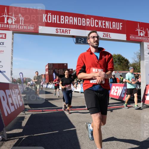 03.10.2025 - Köhlbrandbrückenlauf Lena Gebhardt http://msf.ph/oto/9050654 03.10.2025 13:21:26 Ziel 4363, 4367, 4379, 4838, 4917, 5149, 5483, 5506, 5725, 5871, 5873, 6040, 6132, 6221, 6675, 6676, 6679, 6802 meine-sportfotos.de