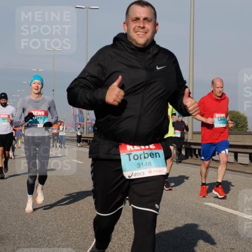 03.10.2025 - Köhlbrandbrückenlauf Fabian Wolf http://msf.ph/oto/9050668 03.10.2025 10:01:27 Position 3 3148, 3172 meine-sportfotos.de