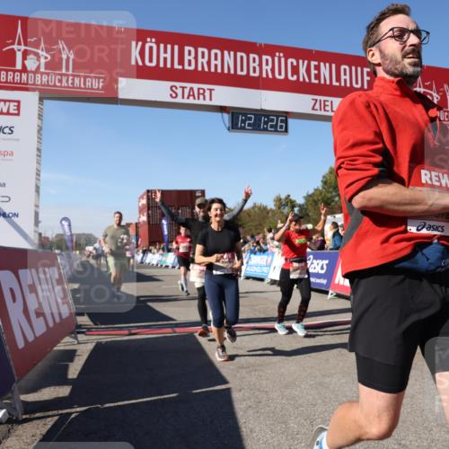 03.10.2025 - Köhlbrandbrückenlauf Lena Gebhardt http://msf.ph/oto/9050671 03.10.2025 13:21:26 Ziel 4363, 4367, 4379, 4838, 4917, 5149, 5483, 5506, 5725, 5871, 5873, 6040, 6132, 6221, 6675, 6676, 6679, 6802 meine-sportfotos.de