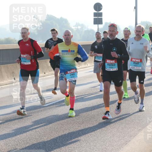 03.10.2025 - Köhlbrandbrückenlauf Lena Gebhardt http://msf.ph/oto/9050680 03.10.2025 09:14:24 Position 1 3490, 2, 112, 22, 3610, 3269, 3267 meine-sportfotos.de