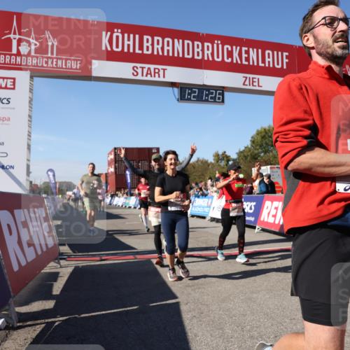 03.10.2025 - Köhlbrandbrückenlauf Lena Gebhardt http://msf.ph/oto/9050682 03.10.2025 13:21:26 Ziel 4363, 4367, 4379, 4838, 4917, 5149, 5483, 5506, 5725, 5871, 5873, 6040, 6132, 6221, 6675, 6676, 6679, 6802 meine-sportfotos.de