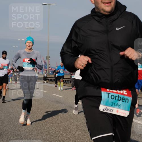 03.10.2025 - Köhlbrandbrückenlauf Fabian Wolf http://msf.ph/oto/9050687 03.10.2025 10:01:27 Position 3 3051, 3148, 8172 meine-sportfotos.de
