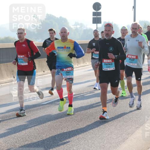 03.10.2025 - Köhlbrandbrückenlauf Lena Gebhardt http://msf.ph/oto/9050693 03.10.2025 09:14:24 Position 1 3490, 112, 26, 2, 3610, 3269, 3267 meine-sportfotos.de