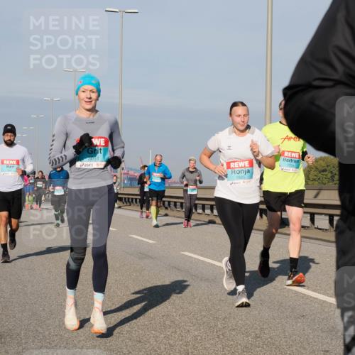03.10.2025 - Köhlbrandbrückenlauf Fabian Wolf http://msf.ph/oto/9050702 03.10.2025 10:01:28 Position 3 3051, 1885, 1731 meine-sportfotos.de