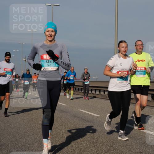 03.10.2025 - Köhlbrandbrückenlauf Fabian Wolf http://msf.ph/oto/9050718 03.10.2025 10:01:28 Position 3 3051, 1731 meine-sportfotos.de