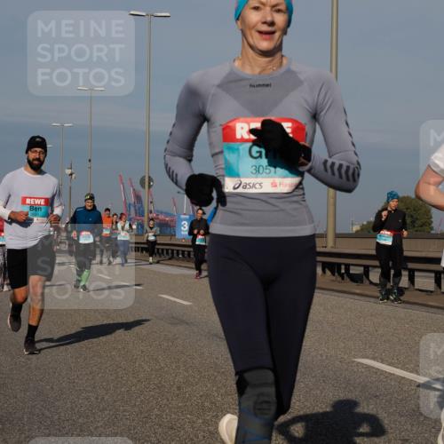03.10.2025 - Köhlbrandbrückenlauf Fabian Wolf http://msf.ph/oto/9050756 03.10.2025 10:01:29 Position 3 3541, 3051, 1885 meine-sportfotos.de