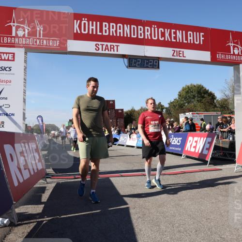 03.10.2025 - Köhlbrandbrückenlauf Lena Gebhardt http://msf.ph/oto/9050775 03.10.2025 13:21:29 Ziel 4367, 4379, 4838, 4917, 5149, 5458, 5483, 5506, 5725, 5871, 6040, 6132, 6186, 6221, 6675, 6676, 6679, 6802 meine-sportfotos.de