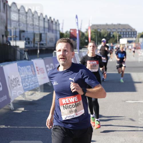 03.10.2025 - Köhlbrandbrückenlauf Jannik Wohlers http://msf.ph/oto/9050780 03.10.2025 13:08:14 Ziel 4107, 4307, 4357, 4409, 4768, 5243, 5804, 5994, 6635, 6752, 6774, 6824 meine-sportfotos.de