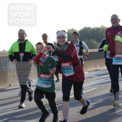 03.10.2025 - Köhlbrandbrückenlauf Jannik Wohlers http://msf.ph/oto/9050783 03.10.2025 09:18:53 Position 3 3499, 3500, 3595 meine-sportfotos.de