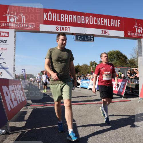03.10.2025 - Köhlbrandbrückenlauf Lena Gebhardt http://msf.ph/oto/9050789 03.10.2025 13:21:30 Ziel 4367, 4379, 4838, 4917, 5149, 5458, 5483, 5506, 5725, 5871, 6040, 6132, 6186, 6221, 6675, 6676, 6679, 6802 meine-sportfotos.de