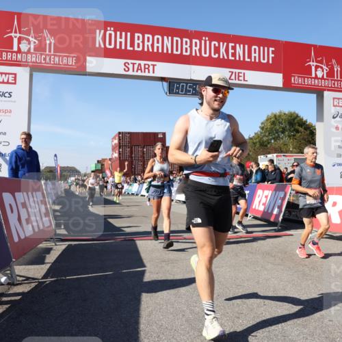 03.10.2025 - Köhlbrandbrückenlauf Lena Gebhardt http://msf.ph/oto/9050790 03.10.2025 13:05:43 Ziel 4062, 4066, 4133, 4161, 4278, 4290, 4296, 4332, 4384, 4467, 4564, 4599, 5468, 5676, 5964, 6281, 6631, 6642, 6786, 6787 meine-sportfotos.de