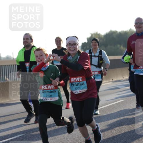 03.10.2025 - Köhlbrandbrückenlauf Jannik Wohlers http://msf.ph/oto/9050798 03.10.2025 09:18:53 Position 3 3499, 3500 meine-sportfotos.de