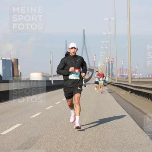 03.10.2025 - Köhlbrandbrückenlauf Jannik Wohlers http://msf.ph/oto/9050804 03.10.2025 09:36:55 Position 3 1062, 247 meine-sportfotos.de