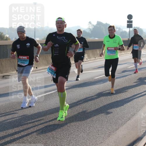 03.10.2025 - Köhlbrandbrückenlauf Lena Gebhardt http://msf.ph/oto/9050805 03.10.2025 09:14:27 Position 1 3629, 3609, 3262, 3715 meine-sportfotos.de