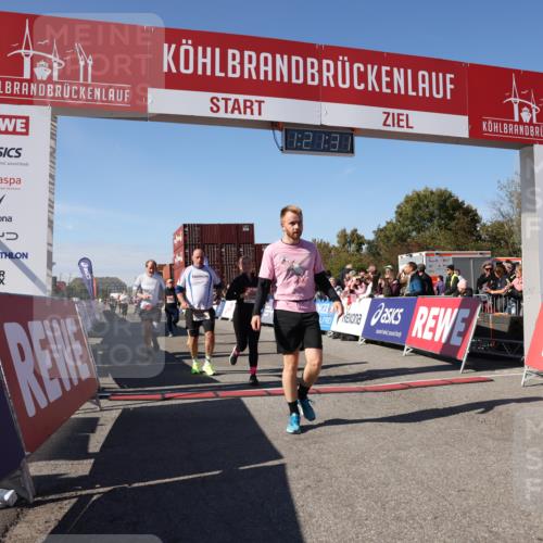 03.10.2025 - Köhlbrandbrückenlauf Lena Gebhardt http://msf.ph/oto/9050819 03.10.2025 13:21:32 Ziel 4367, 4379, 4838, 4913, 4917, 5149, 5458, 5483, 5506, 5725, 5871, 6040, 6132, 6186, 6221, 6675, 6676, 6679, 6802 meine-sportfotos.de