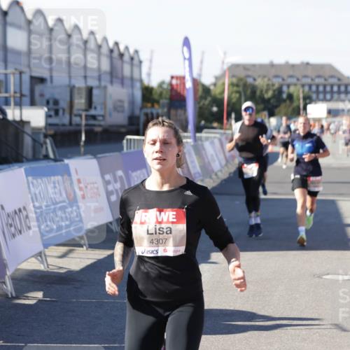 03.10.2025 - Köhlbrandbrückenlauf Jannik Wohlers http://msf.ph/oto/9050821 03.10.2025 13:08:15 Ziel 4107, 4307, 4409, 4768, 5243, 5804, 5994, 6021, 6569, 6635, 6752, 6774, 6824 meine-sportfotos.de