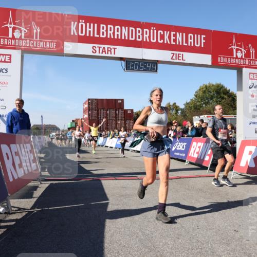 03.10.2025 - Köhlbrandbrückenlauf Lena Gebhardt http://msf.ph/oto/9050822 03.10.2025 13:05:44 Ziel 4066, 4133, 4278, 4290, 4296, 4332, 4335, 4336, 4413, 4467, 4564, 4599, 5468, 5676, 5964, 6281, 6631, 6642, 6786, 6787 meine-sportfotos.de