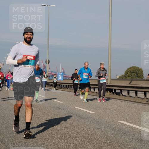 03.10.2025 - Köhlbrandbrückenlauf Fabian Wolf http://msf.ph/oto/9050825 03.10.2025 10:01:30 Position 3 3541, 3 meine-sportfotos.de