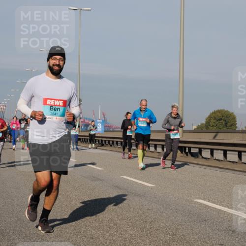 03.10.2025 - Köhlbrandbrückenlauf Fabian Wolf http://msf.ph/oto/9050830 03.10.2025 10:01:30 Position 3 3541, 1538 meine-sportfotos.de