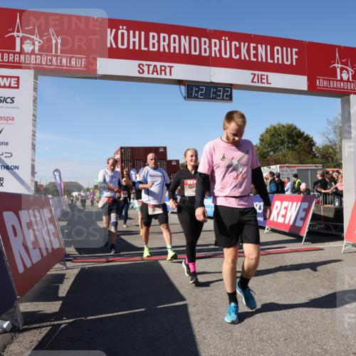03.10.2025 - Köhlbrandbrückenlauf Lena Gebhardt http://msf.ph/oto/9050839 03.10.2025 13:21:33 Ziel 4367, 4913, 4917, 5149, 5458, 5483, 5506, 5725, 5871, 6040, 6132, 6186, 6221, 6675, 6676, 6679, 6802 meine-sportfotos.de