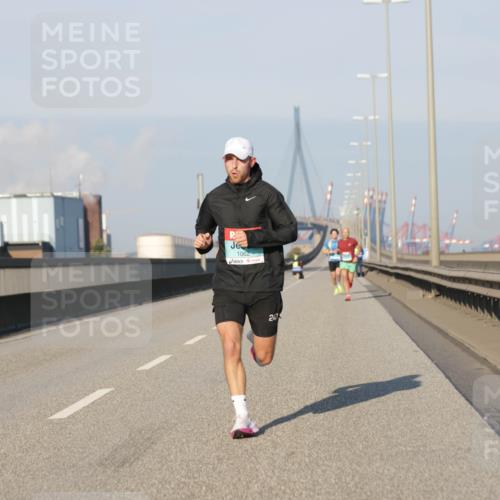 03.10.2025 - Köhlbrandbrückenlauf Jannik Wohlers http://msf.ph/oto/9050840 03.10.2025 09:36:55 Position 3 1062, 247 meine-sportfotos.de