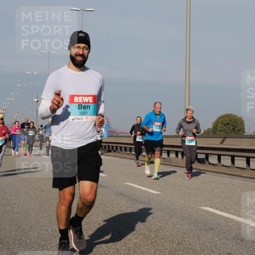 03.10.2025 - Köhlbrandbrückenlauf Fabian Wolf http://msf.ph/oto/9050848 03.10.2025 10:01:31 Position 3 1751, 3541, 1538 meine-sportfotos.de