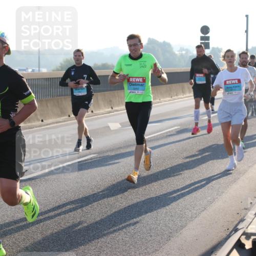 03.10.2025 - Köhlbrandbrückenlauf Lena Gebhardt http://msf.ph/oto/9050849 03.10.2025 09:14:27 Position 1 3262 meine-sportfotos.de
