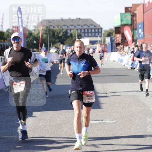 03.10.2025 - Köhlbrandbrückenlauf Jannik Wohlers http://msf.ph/oto/9050866 03.10.2025 13:08:17 Ziel 4107, 4307, 4409, 4768, 5243, 5804, 5994, 6021, 6569, 6752, 6774, 6824 meine-sportfotos.de