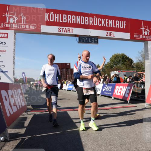 03.10.2025 - Köhlbrandbrückenlauf Lena Gebhardt http://msf.ph/oto/9050869 03.10.2025 13:21:35 Ziel 4367, 4519, 4913, 4917, 5149, 5458, 5483, 5506, 5871, 5894, 5895, 6040, 6132, 6186, 6221, 6802 meine-sportfotos.de