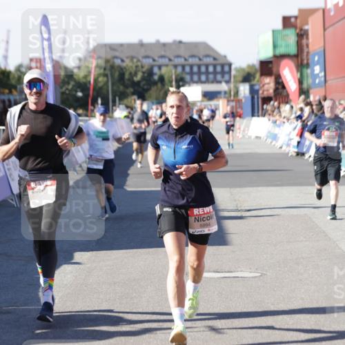 03.10.2025 - Köhlbrandbrückenlauf Jannik Wohlers http://msf.ph/oto/9050870 03.10.2025 13:08:17 Ziel 4107, 4307, 4409, 4768, 5243, 5804, 5994, 6021, 6569, 6752, 6774, 6824 meine-sportfotos.de