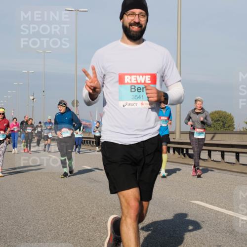 03.10.2025 - Köhlbrandbrückenlauf Fabian Wolf http://msf.ph/oto/9050879 03.10.2025 10:01:31 Position 3 3541, 3676 meine-sportfotos.de