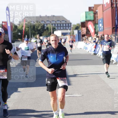 03.10.2025 - Köhlbrandbrückenlauf Jannik Wohlers http://msf.ph/oto/9050889 03.10.2025 13:08:17 Ziel 4107, 4307, 4409, 4768, 5243, 5804, 5994, 6021, 6569, 6752, 6774, 6824 meine-sportfotos.de
