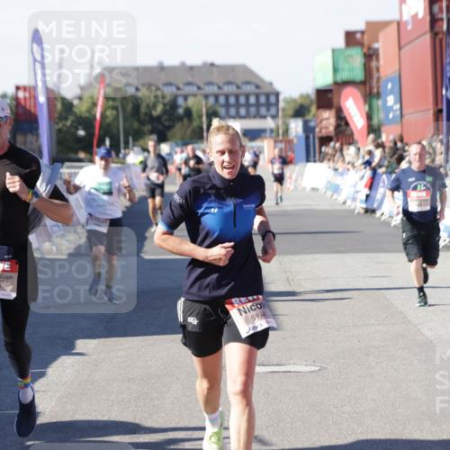 03.10.2025 - Köhlbrandbrückenlauf Jannik Wohlers http://msf.ph/oto/9050893 03.10.2025 13:08:17 Ziel 4107, 4307, 4409, 4768, 5243, 5804, 5994, 6021, 6569, 6752, 6774, 6824 meine-sportfotos.de