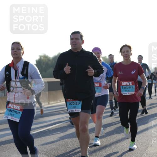 03.10.2025 - Köhlbrandbrückenlauf Jannik Wohlers http://msf.ph/oto/9050897 03.10.2025 09:18:56 Position 3 1492, 1565, 1705 meine-sportfotos.de