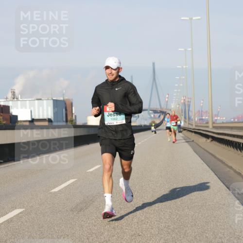 03.10.2025 - Köhlbrandbrückenlauf Jannik Wohlers http://msf.ph/oto/9050900 03.10.2025 09:36:56 Position 3 1062 meine-sportfotos.de