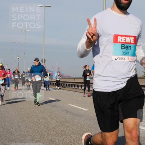 03.10.2025 - Köhlbrandbrückenlauf Fabian Wolf http://msf.ph/oto/9050902 03.10.2025 10:01:32 Position 3 3541 meine-sportfotos.de