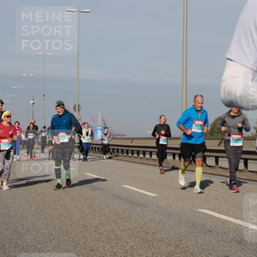 03.10.2025 - Köhlbrandbrückenlauf Fabian Wolf http://msf.ph/oto/9050915 03.10.2025 10:01:32 Position 3 1751, 3676, 2421 meine-sportfotos.de