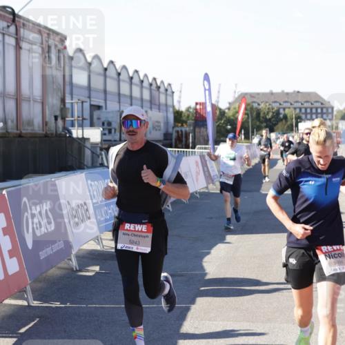 03.10.2025 - Köhlbrandbrückenlauf Jannik Wohlers http://msf.ph/oto/9050922 03.10.2025 13:08:18 Ziel 4307, 4409, 4768, 5243, 5804, 5994, 6021, 6569, 6774, 6824 meine-sportfotos.de