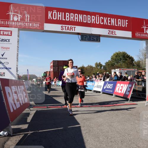 03.10.2025 - Köhlbrandbrückenlauf Lena Gebhardt http://msf.ph/oto/9050930 03.10.2025 13:21:42 Ziel 4064, 4067, 4139, 4367, 4519, 4843, 4913, 4979, 5329, 5345, 5458, 5894, 5895, 5901, 5981, 6132, 6186, 6662 meine-sportfotos.de
