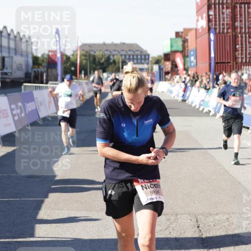 03.10.2025 - Köhlbrandbrückenlauf Jannik Wohlers http://msf.ph/oto/9050943 03.10.2025 13:08:19 Ziel 4307, 4409, 4768, 5243, 5804, 5994, 6021, 6569, 6774, 6824 meine-sportfotos.de
