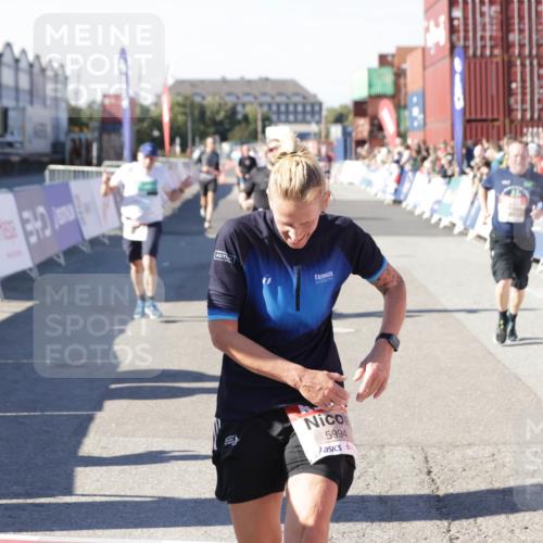03.10.2025 - Köhlbrandbrückenlauf Jannik Wohlers http://msf.ph/oto/9050953 03.10.2025 13:08:19 Ziel 4307, 4409, 4768, 5243, 5804, 5994, 6021, 6569, 6774, 6824 meine-sportfotos.de