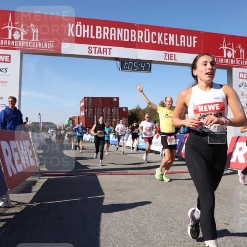 03.10.2025 - Köhlbrandbrückenlauf Lena Gebhardt http://msf.ph/oto/9050962 03.10.2025 13:05:48 Ziel 4066, 4133, 4290, 4296, 4332, 4335, 4336, 4413, 4467, 4564, 4599, 4643, 5676, 5764, 5964, 6631, 6642, 6720, 6786, 6787 meine-sportfotos.de
