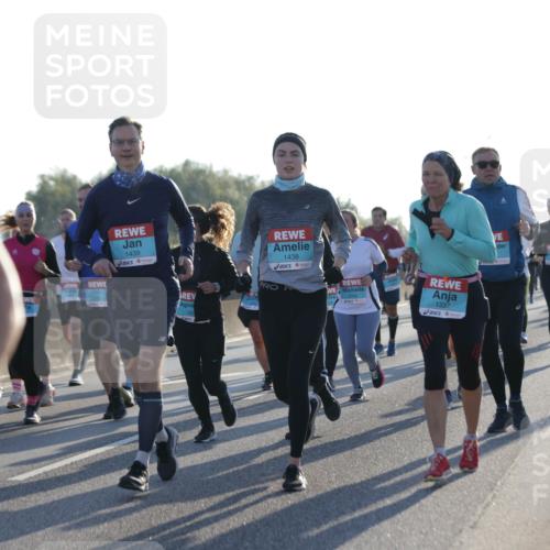 03.10.2025 - Köhlbrandbrückenlauf Jannik Wohlers http://msf.ph/oto/9050963 03.10.2025 09:18:58 Position 3 1439, 1438, 1337 meine-sportfotos.de